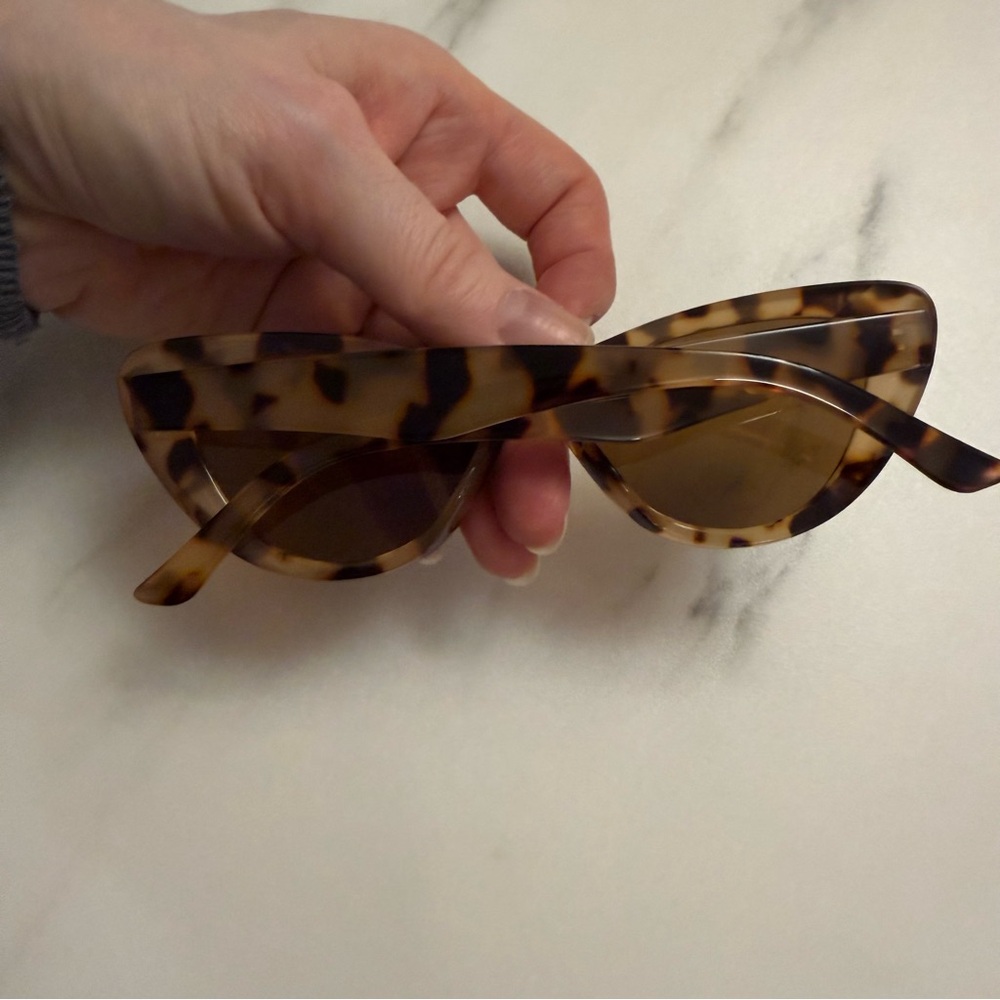 Tortoiseshell Cat-Eye Sunglasses - Brown Lenses - Picture 15 of 16